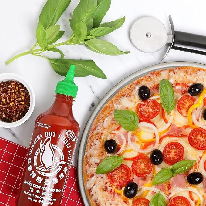 Traditionelle Sriracha-Chilisauce ohne GMS-Glutamat Uni-Eagle 815 g – Cremig-scharf nach thailändischer Art